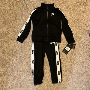 Nike Tracksuit Boys